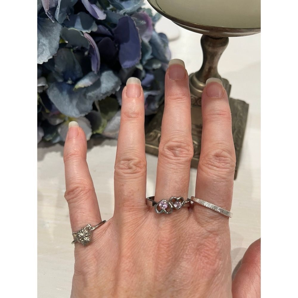 Lot of 3 silver tone Rings - cat 5.5‎ band 8.5 hearts 9